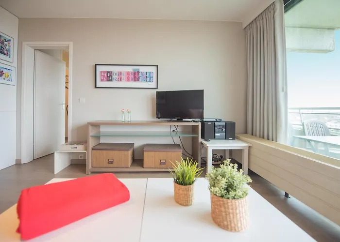 Golf 12 أوستيند